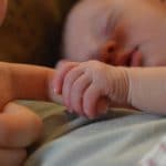 La colique chez le bébé : quels traitements ?