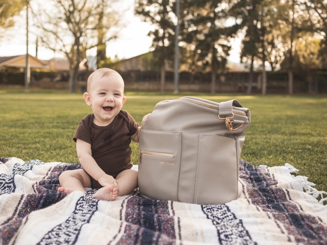 Que mettre dans le sac à langer pour changer bébé ?