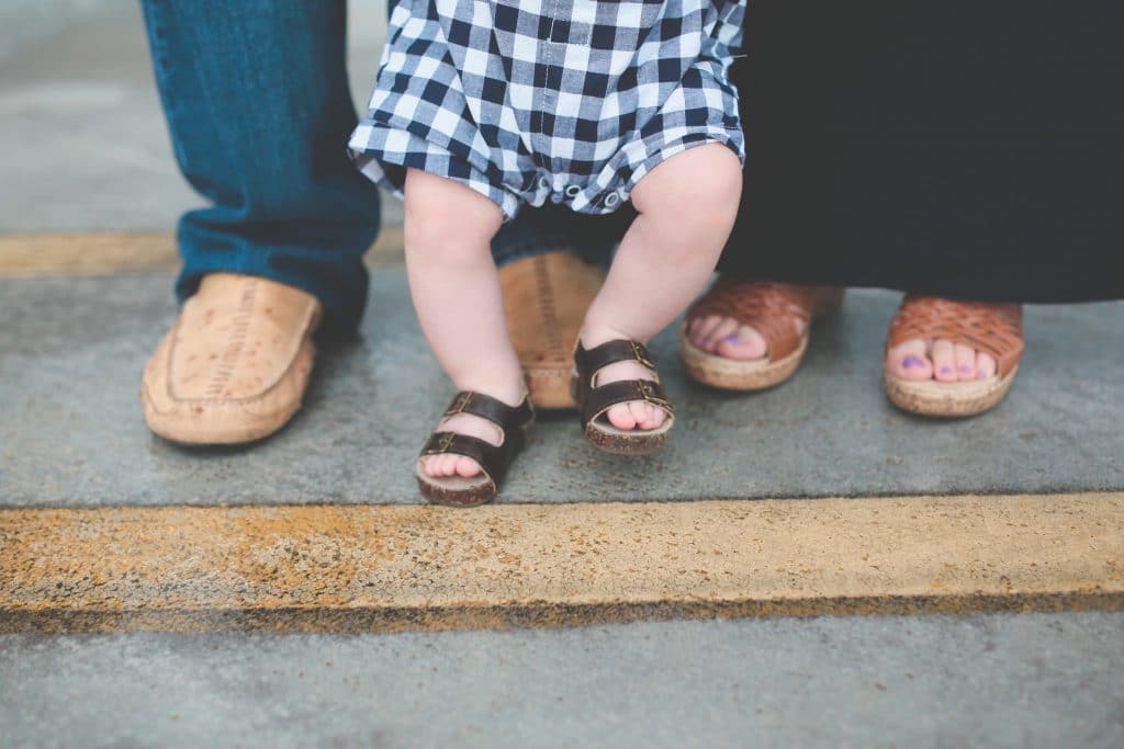 Quand bébé doit-il porter des chaussures ?