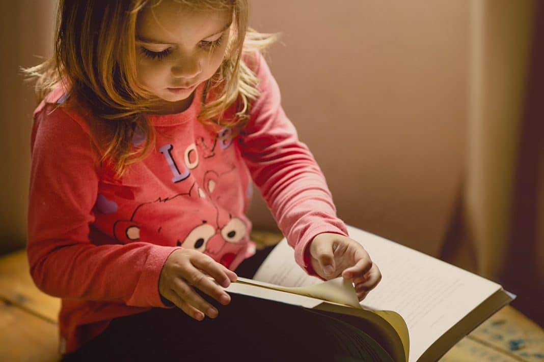 Apprendre la langue des signes à son enfant