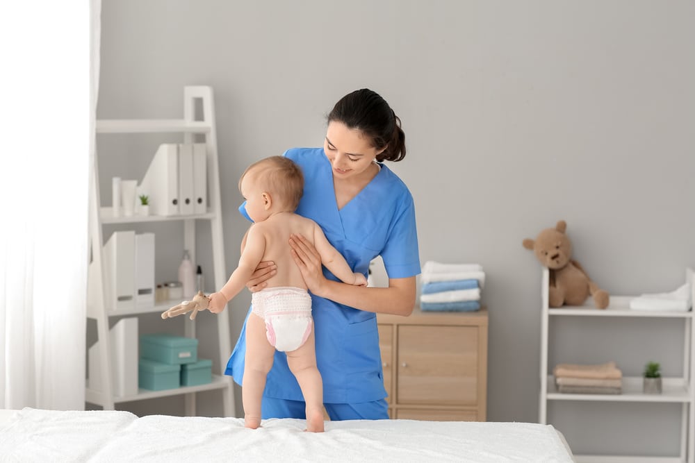 Quand consulter un ostéopathe pour bébé ?