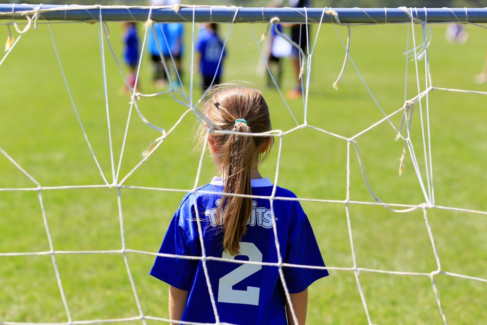 Les avantages de choisir un sport complet comme le foot pour votre enfant