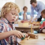 Les jouets en bois Montessori pour le développement de l’enfant