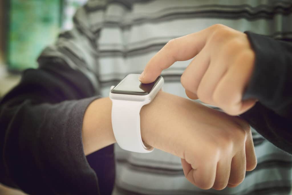 Montre enfant quel age deals