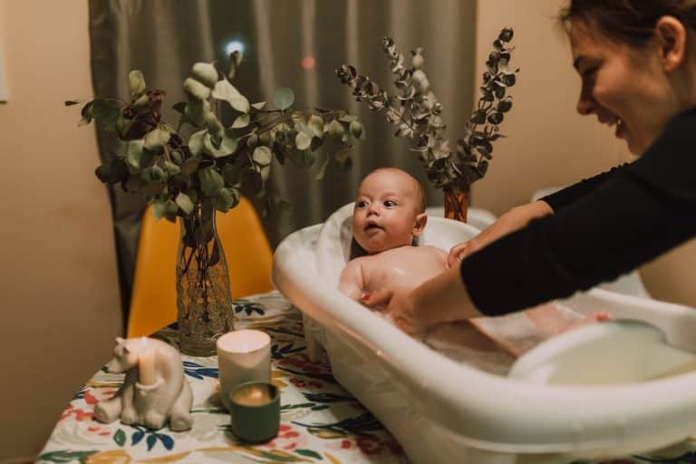 Bien choisir une baignoire bébé